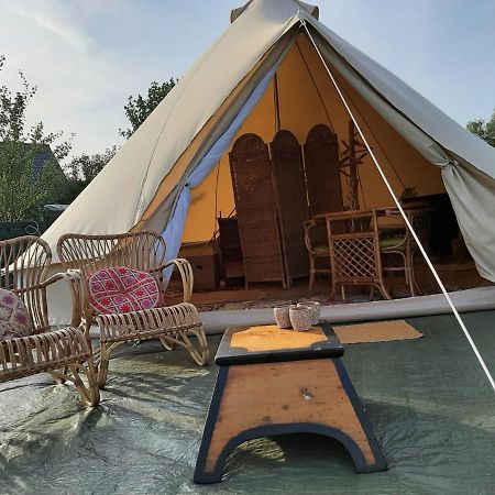 Glamping De Vrije Wind, Tentverhuur Houwerzijl 외부 사진