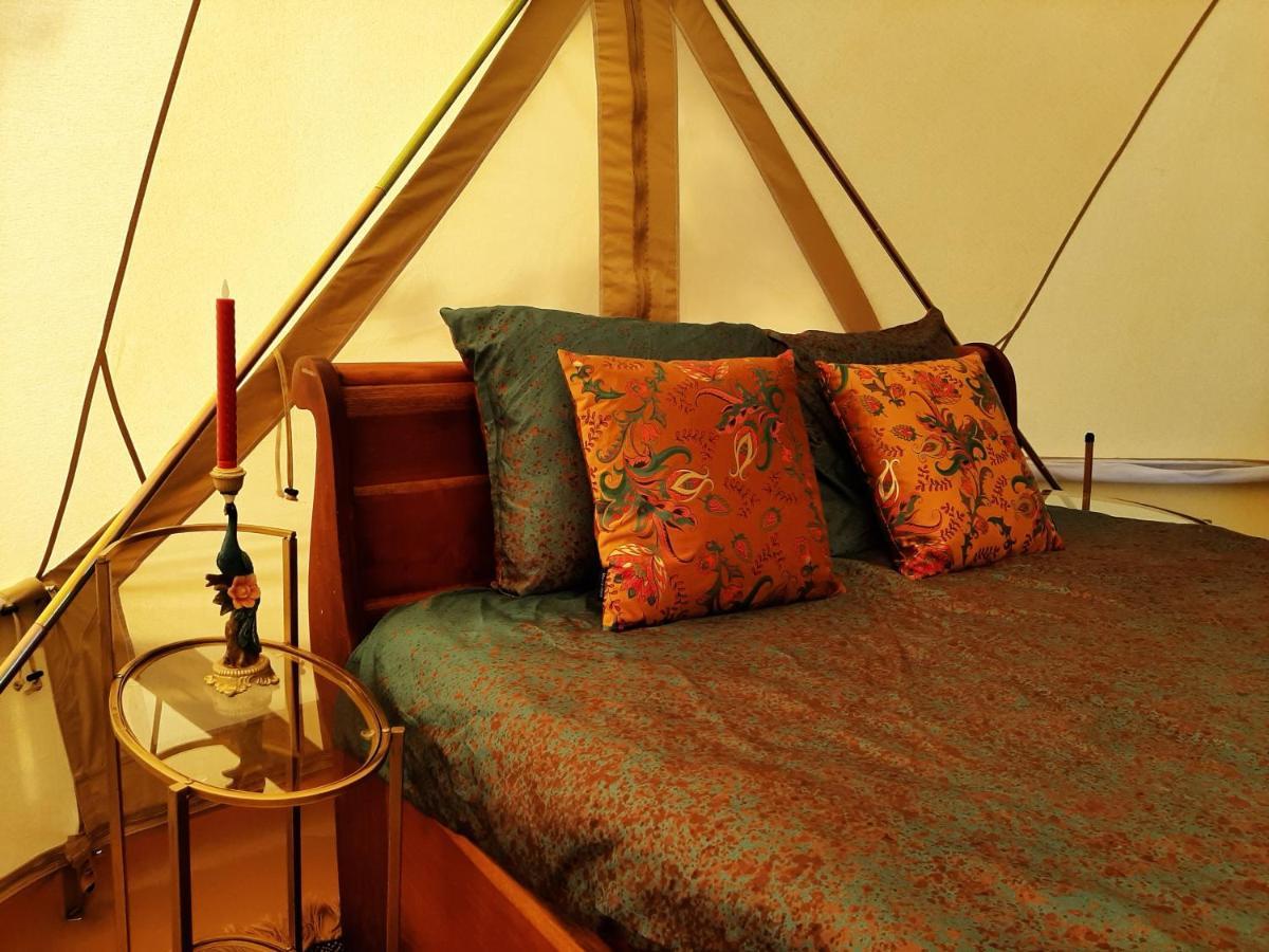 Glamping De Vrije Wind, Tentverhuur Houwerzijl 외부 사진